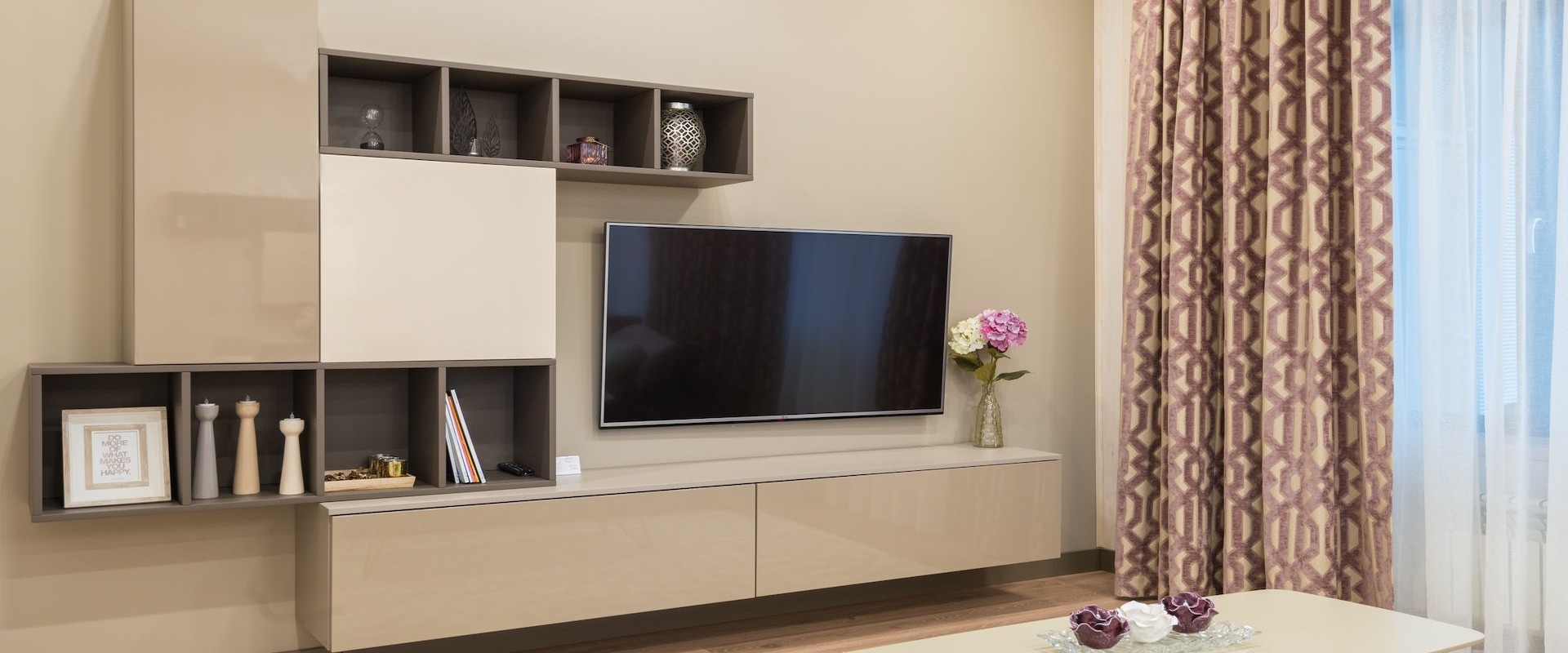 Image of Spacious Suburb Apartment 2