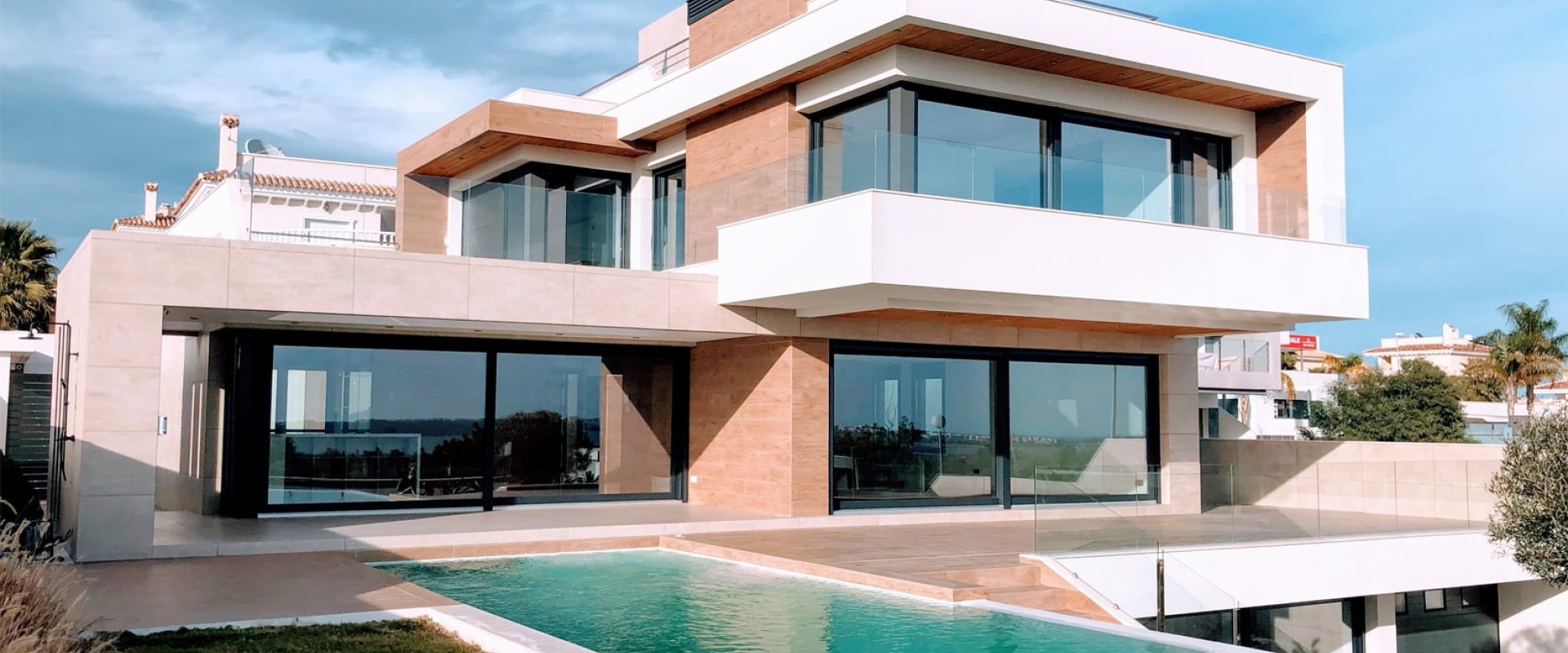 Image of Modern 4 Bedroom House