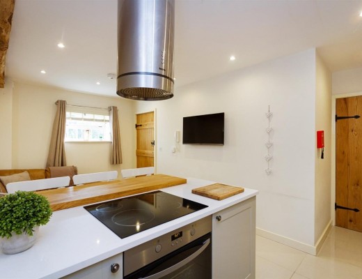 3-Bed House in Dove House Farm
