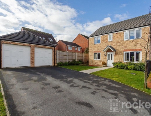4-Bed House in Greylag Gate