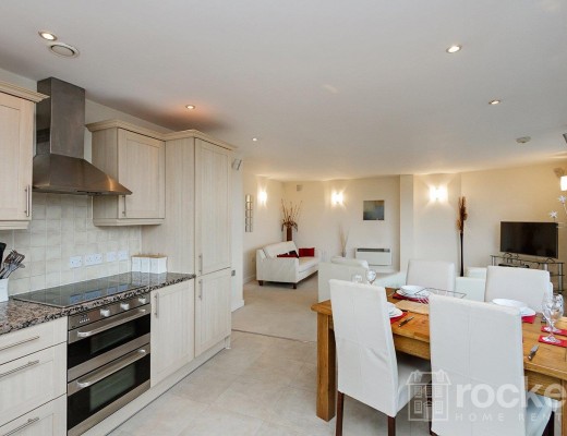 2-Bed Flat in Brunswick Court