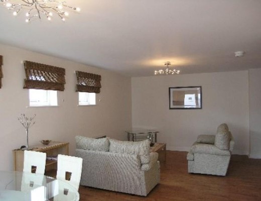 2-Bed Flat in Windsor Court