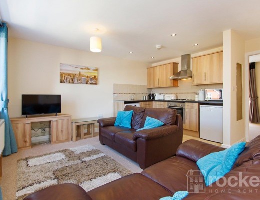 2-Bed Flat in Faulds Court