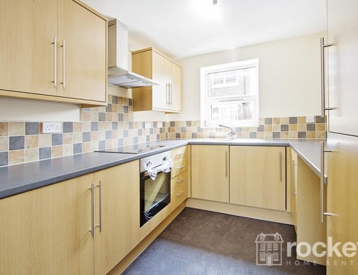 2-Bed Flat in Faulds Court
