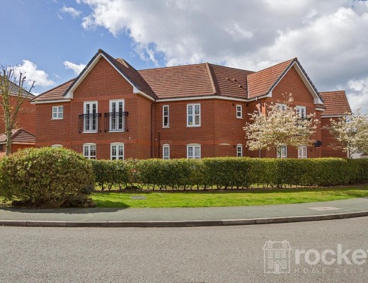2-Bed Flat in St Georges Court