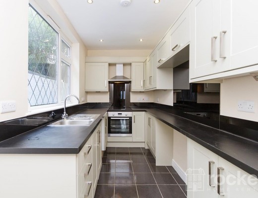 2-Bed House in Warwick Street