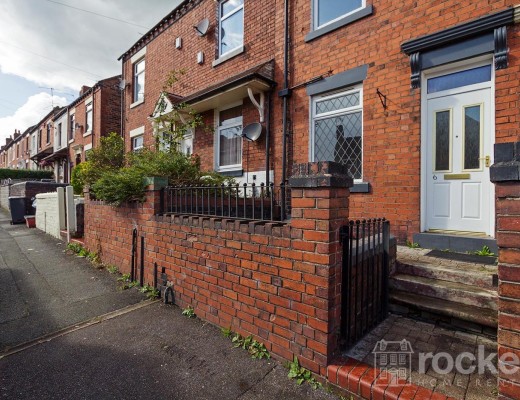 2-Bed House in Warwick Street